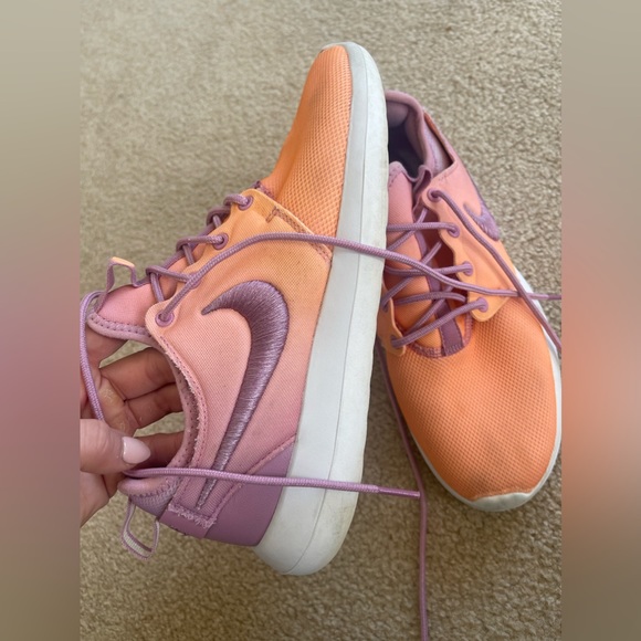 NIKE | colorful training shoes - Picture 7 of 8